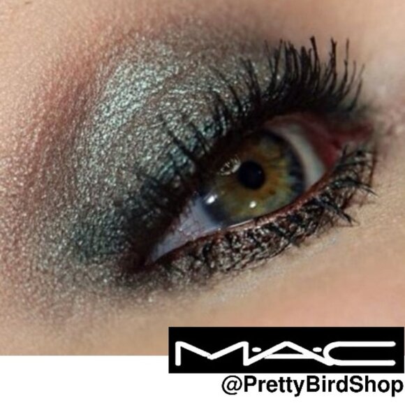 Last one! MAC CLUB Satin eye shadow NIB RARE - Picture 6 of 9